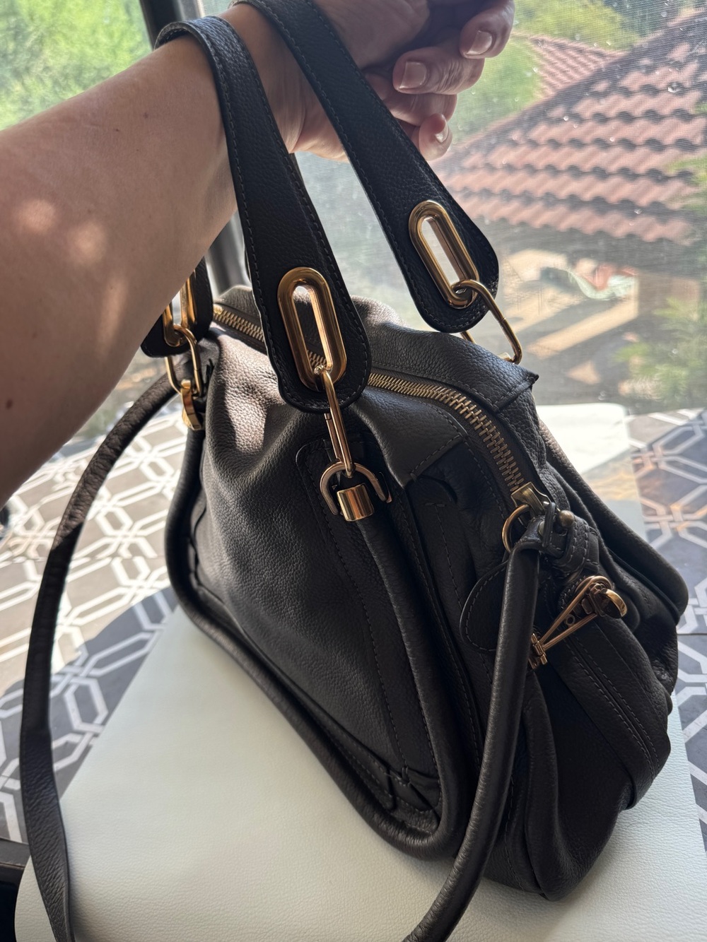 Chloé Army Green Leather
Handbag, Double Handles & Attached Strap, Zip Pocket